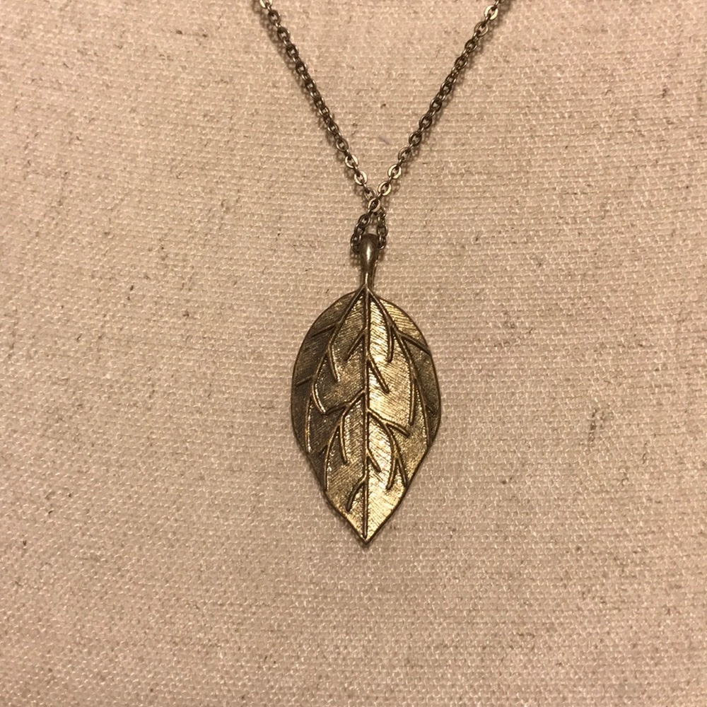 Lia Sophia 2-way Yellow Gold Pavé Leaf Necklace - Picture 6 of 8